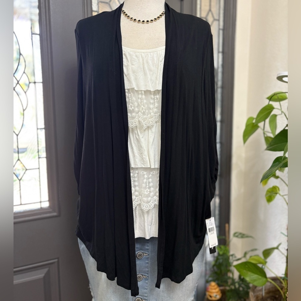 NWT Black & White 2 in 1 Cardigan with Ruffle Lace Tiered Attached Shirt | Sz L